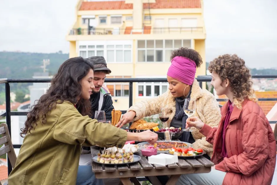 Shabbat in Israel: A Visitor's Practical Guide